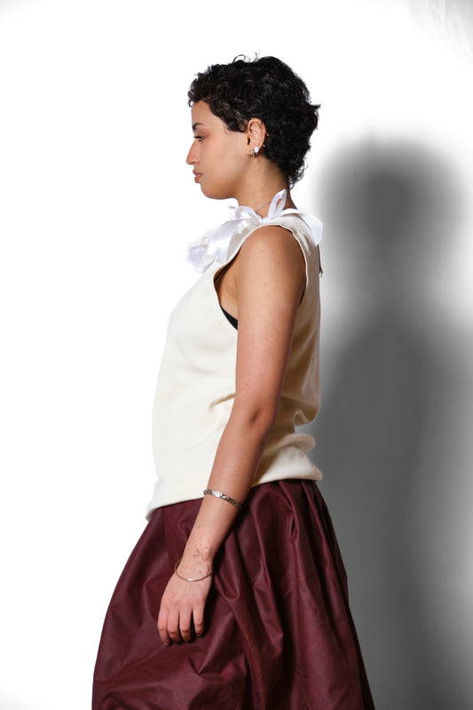 RIBBON COLLAR KNIT VEST