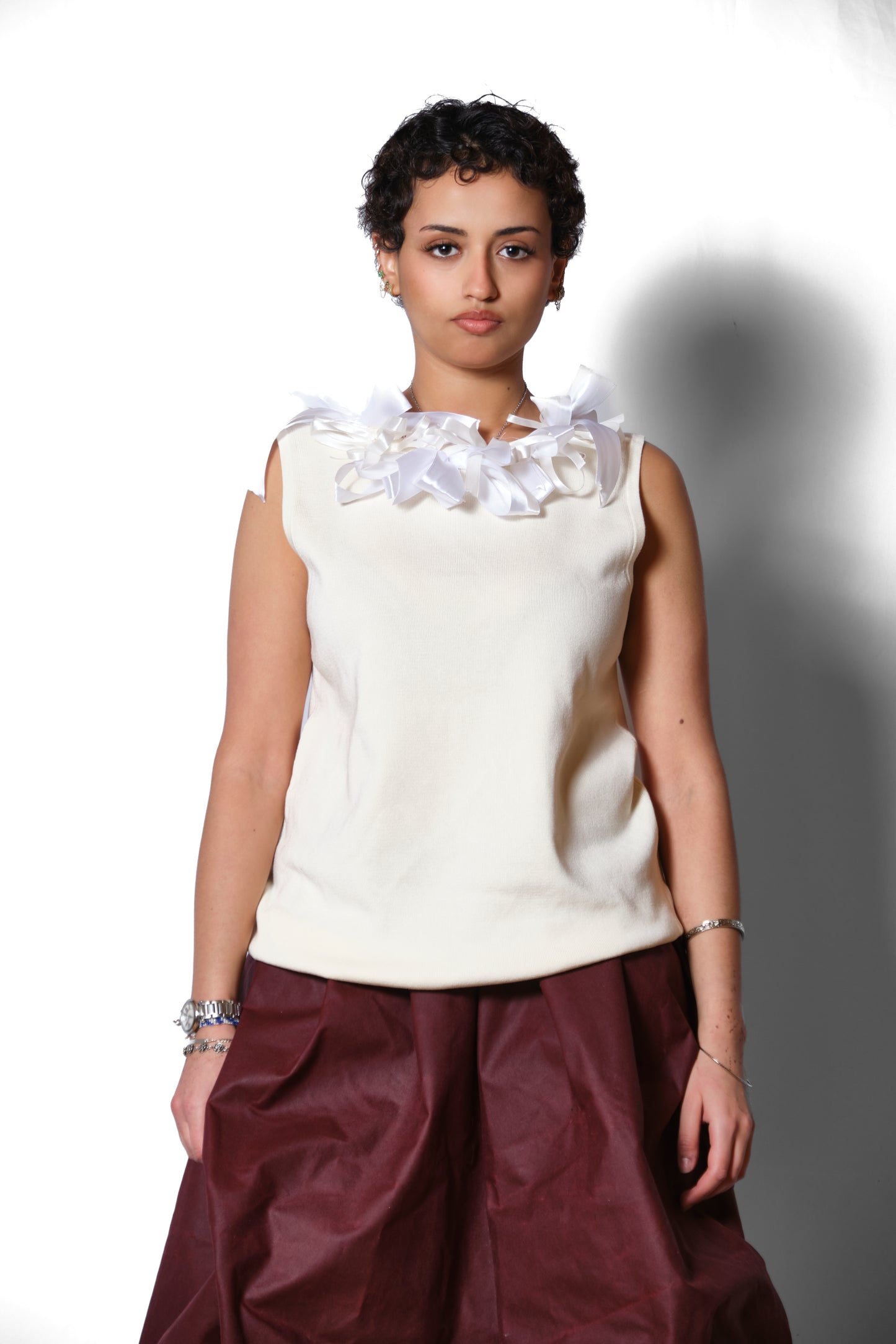 RIBBON COLLAR KNIT VEST