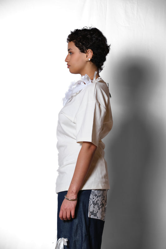RIBBON COLLAR TSHIRT