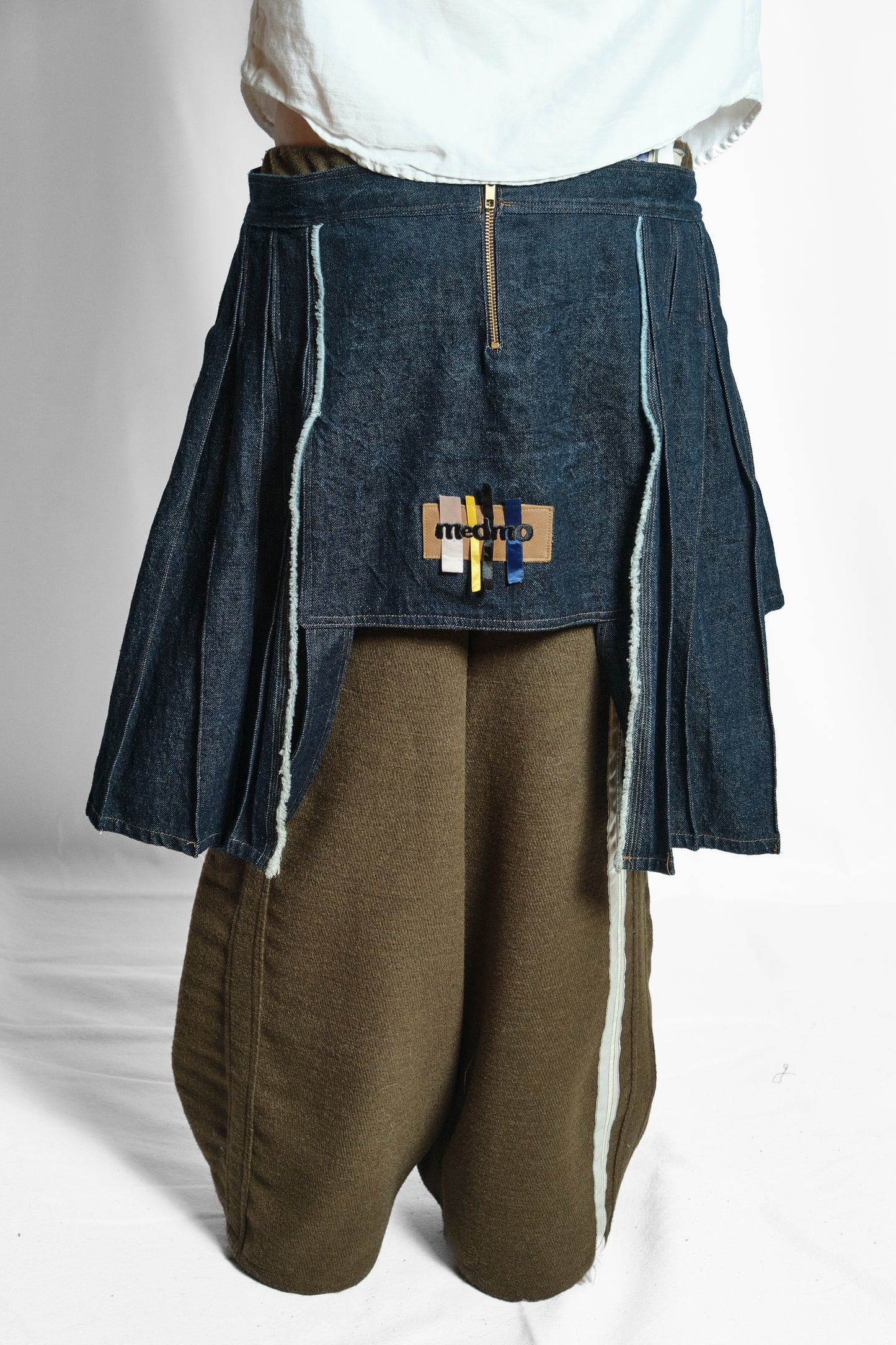 'LATE' DENIM APRON PLEATED SKIRT